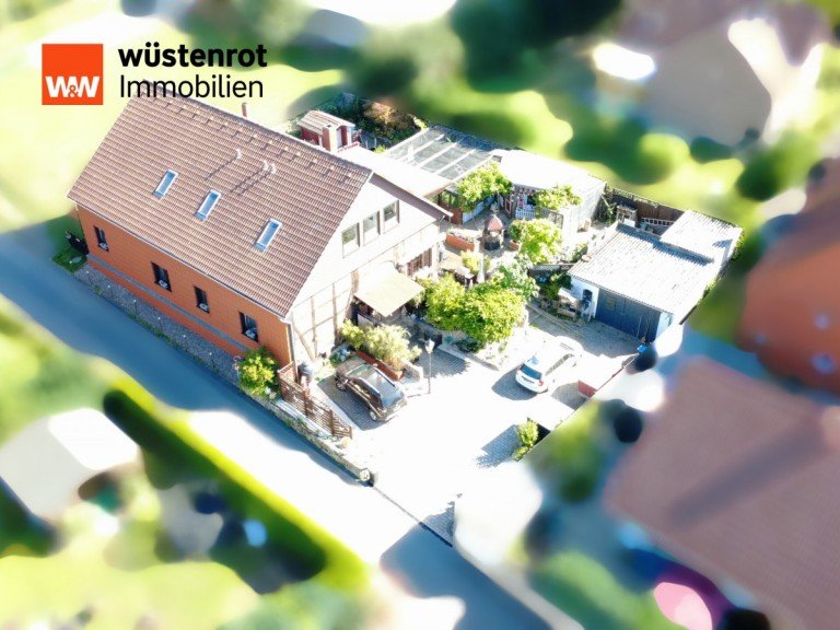 Luftaufnahme Bad M�nder am Deister / Flegessen - Flegessen Einfamilienhaus Historisches Fachwerkhaus mit Einliegerwohnung, Volieren und Ausbaupotenzial im Weserbergland