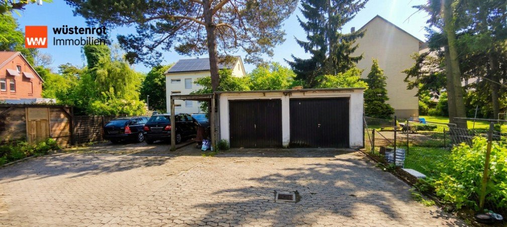 Garagenhof Wohn- / Gesch�ftshaus Hannover / Vinnhorst