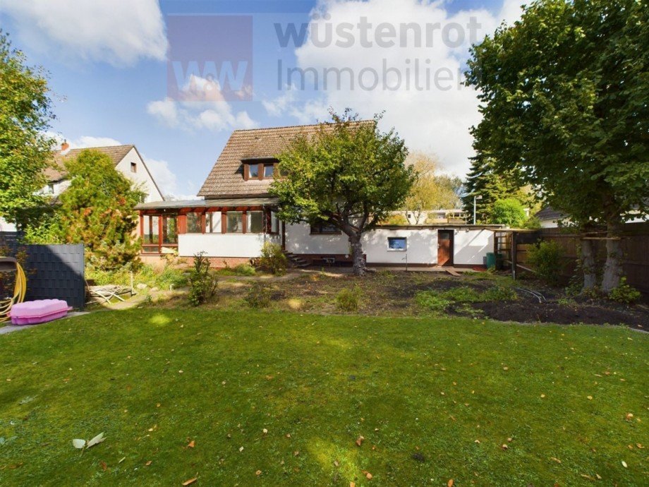Hausansicht v. Nachbargrundst�ck Einfamilienhaus Hannover / Misburg-Nord