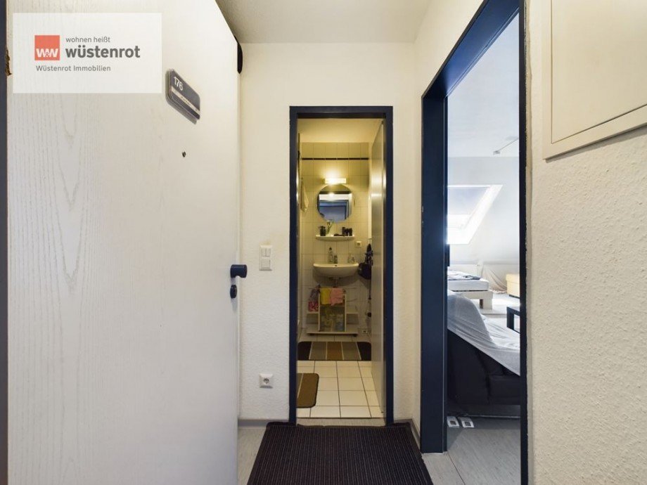 Flur / Bad Dachgeschosswohnung Hannover