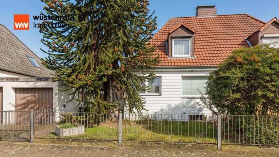 Hausansicht Doppelhaush�lfte Peine