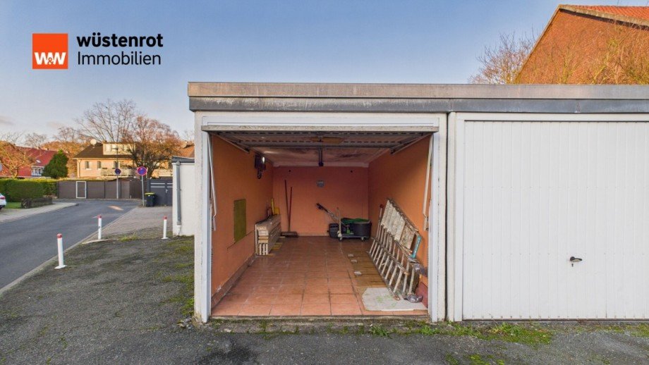 Garage mit Torantrieb Reihenmittelhaus Langenhagen