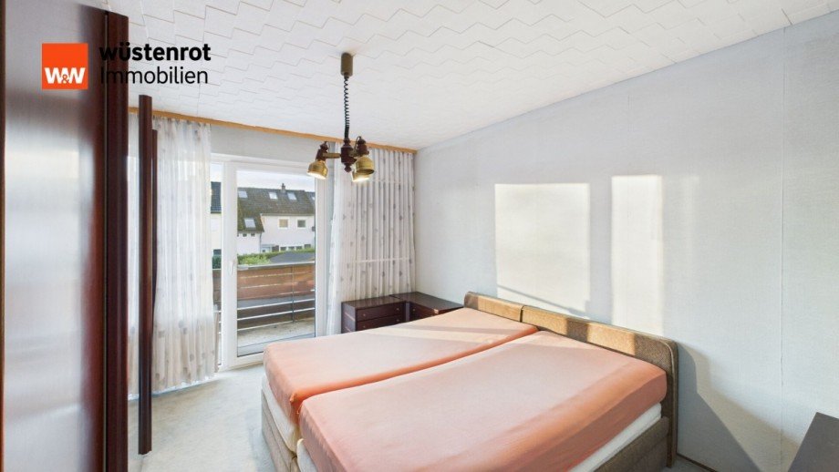 Schlafzimmer mit Balkon Reihenmittelhaus Langenhagen